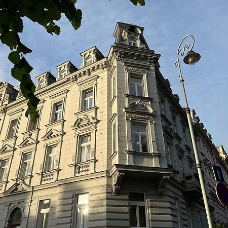 Apartma Polonia Apartment Karlovy Vary Exterior photo